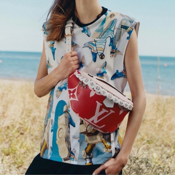 Louis Vuitton Giant Monogram bumbag - Picture 12 of 12